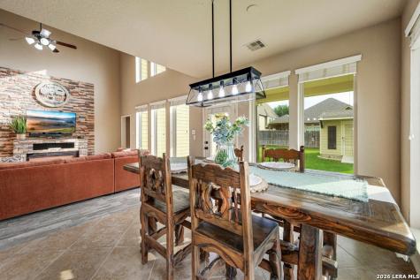 2965 Saddlehorn Seguin TX 78155