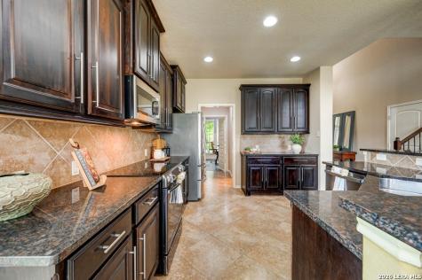 2965 Saddlehorn Seguin TX 78155