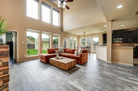 2965 Saddlehorn Seguin TX 78155