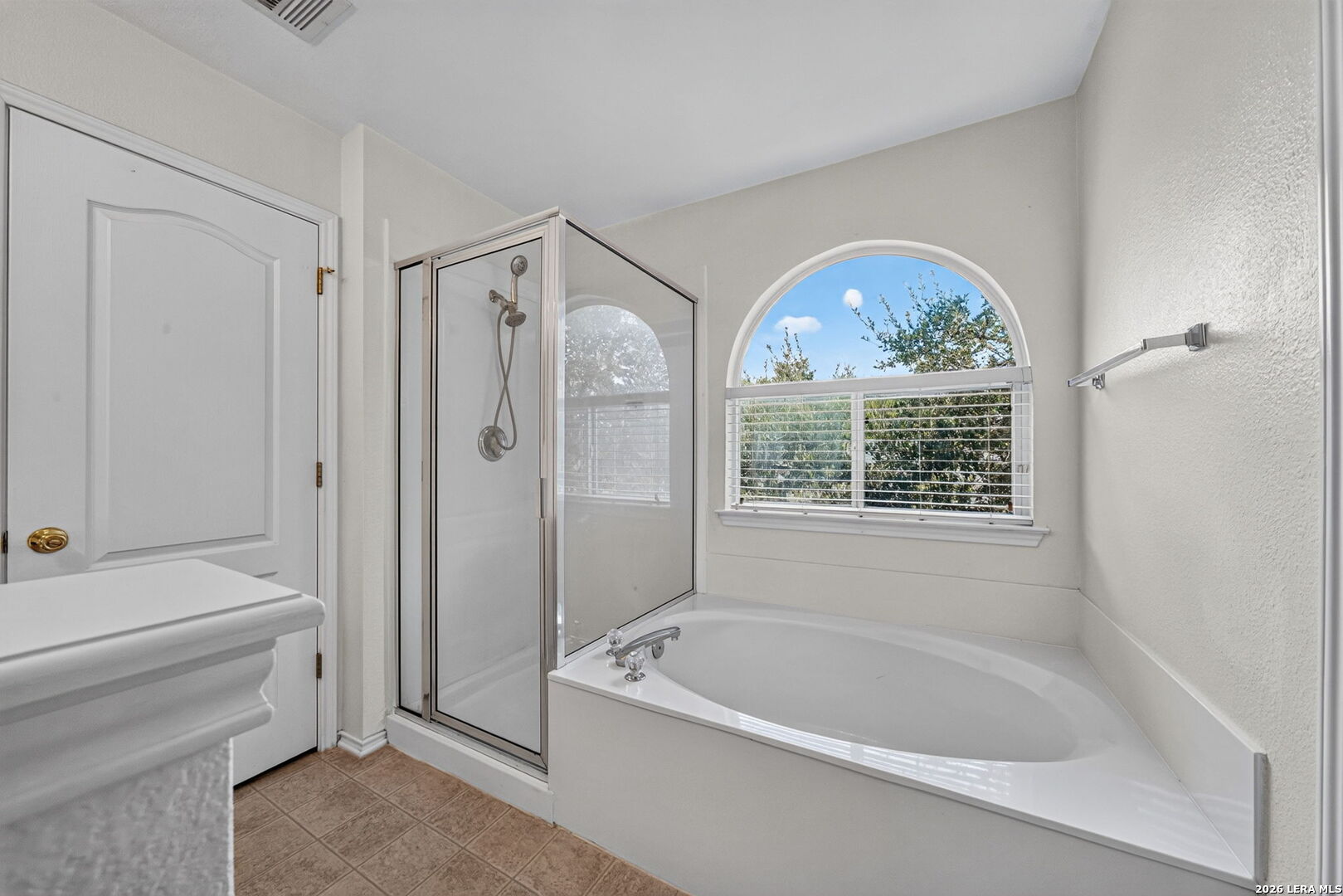 9306 Bartlett Falls San Antonio TX 78250