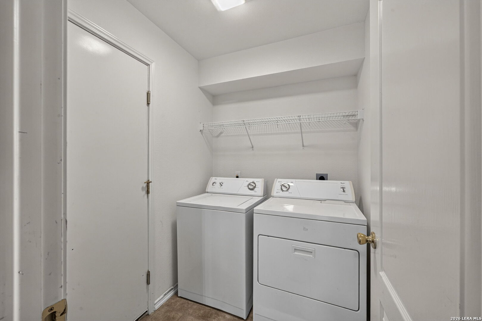 9306 Bartlett Falls San Antonio TX 78250