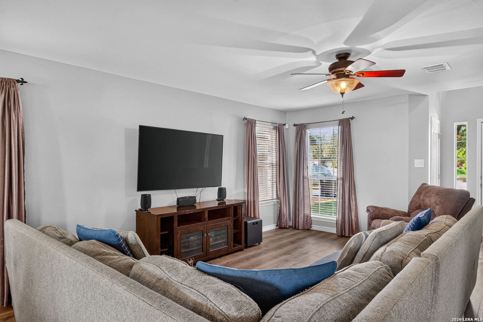 9306 Bartlett Falls San Antonio TX 78250