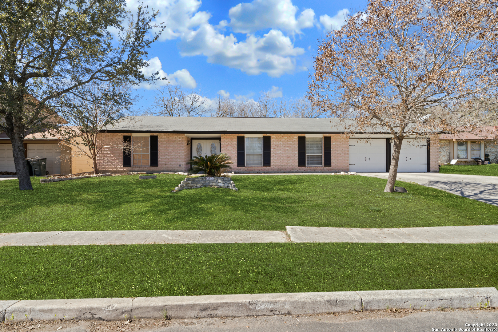 8011 Cool Forest San Antonio TX 78239