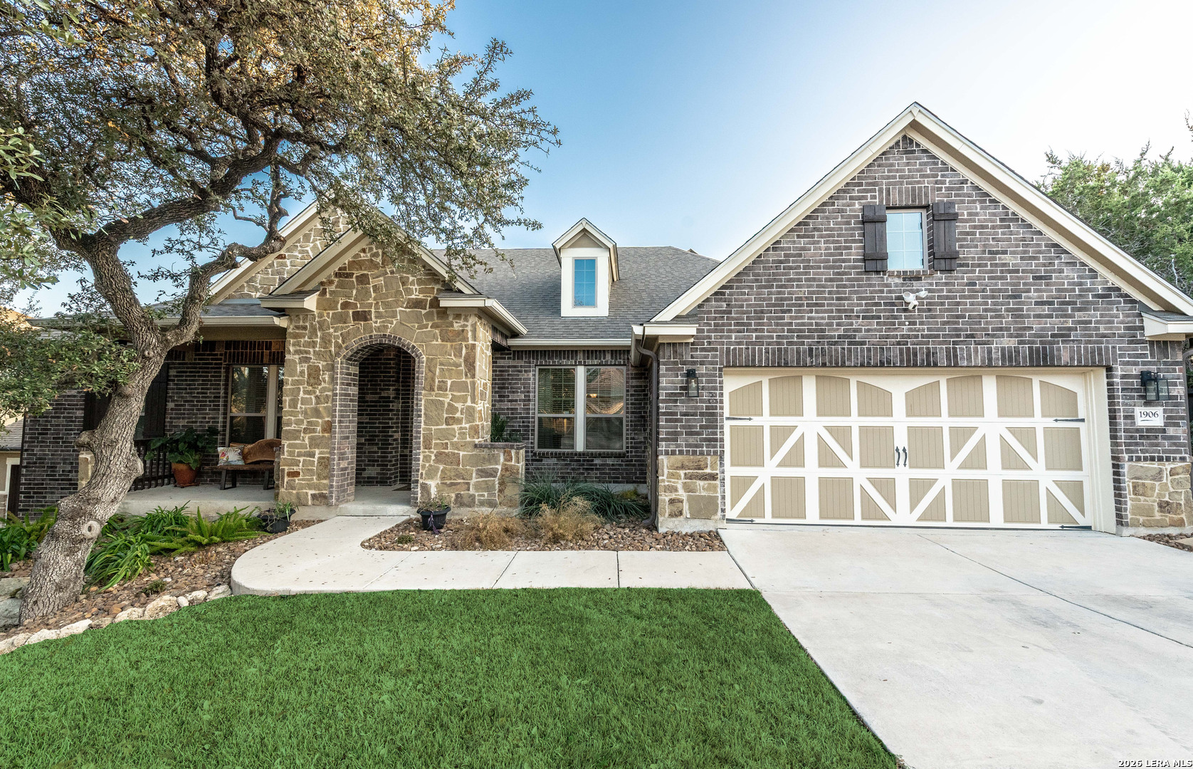 1906 Capella Creek San Antonio TX 78260