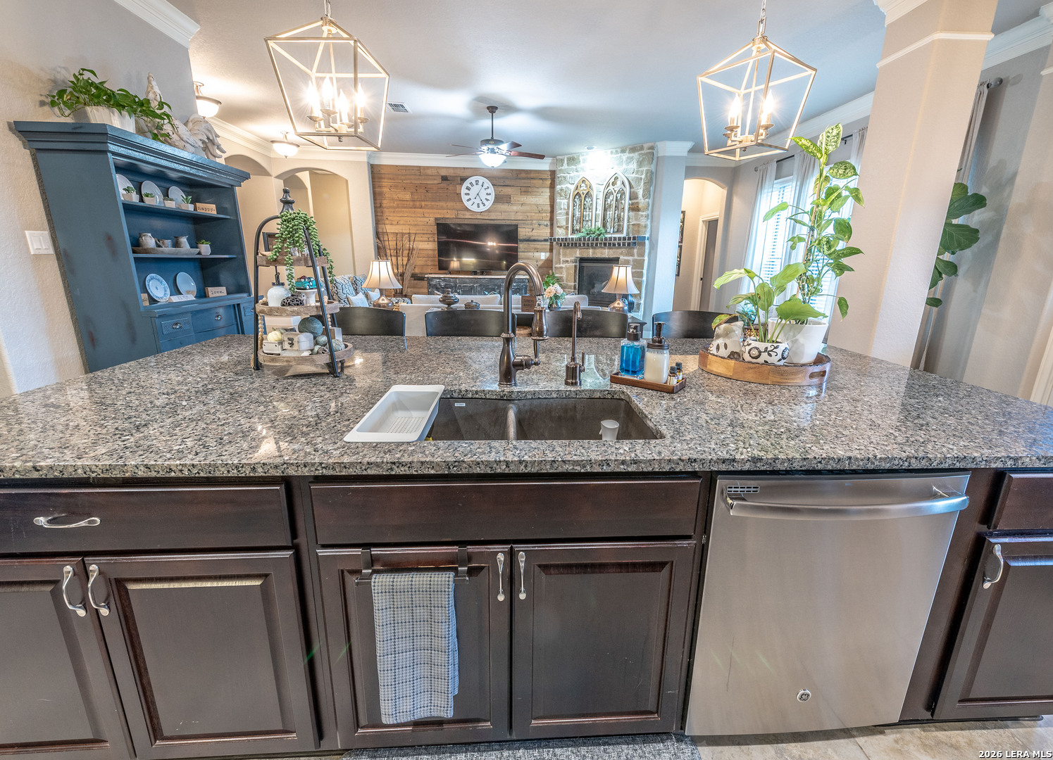 1906 Capella Creek San Antonio TX 78260