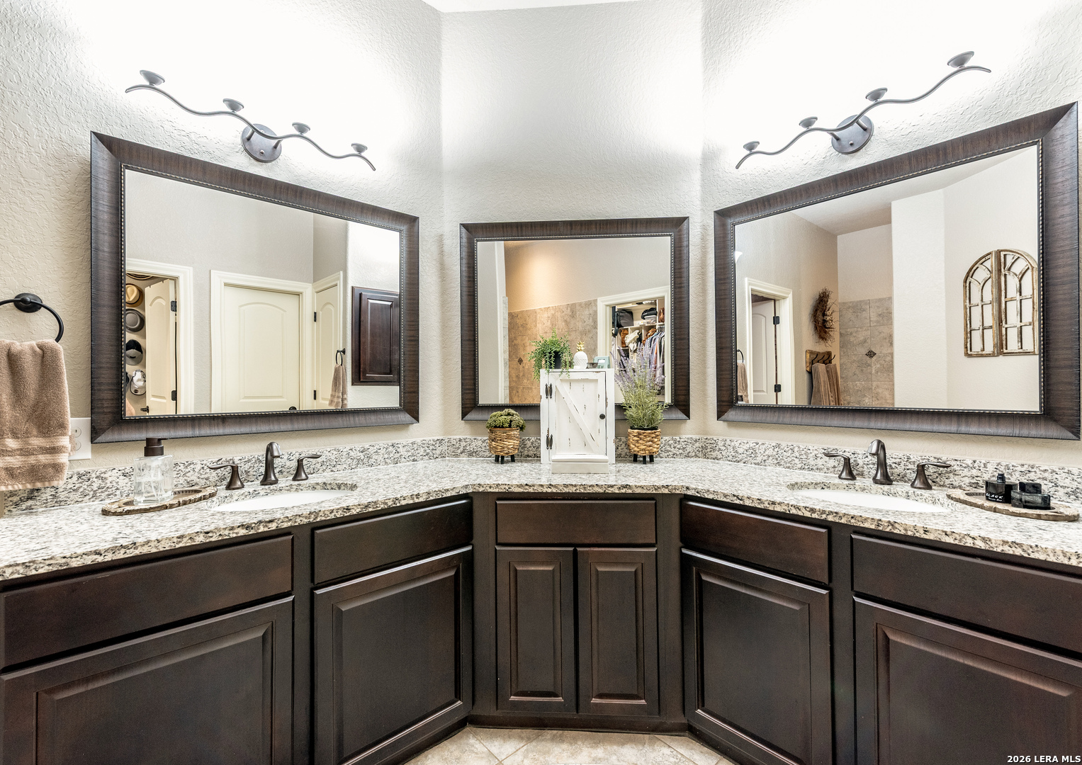 1906 Capella Creek San Antonio TX 78260