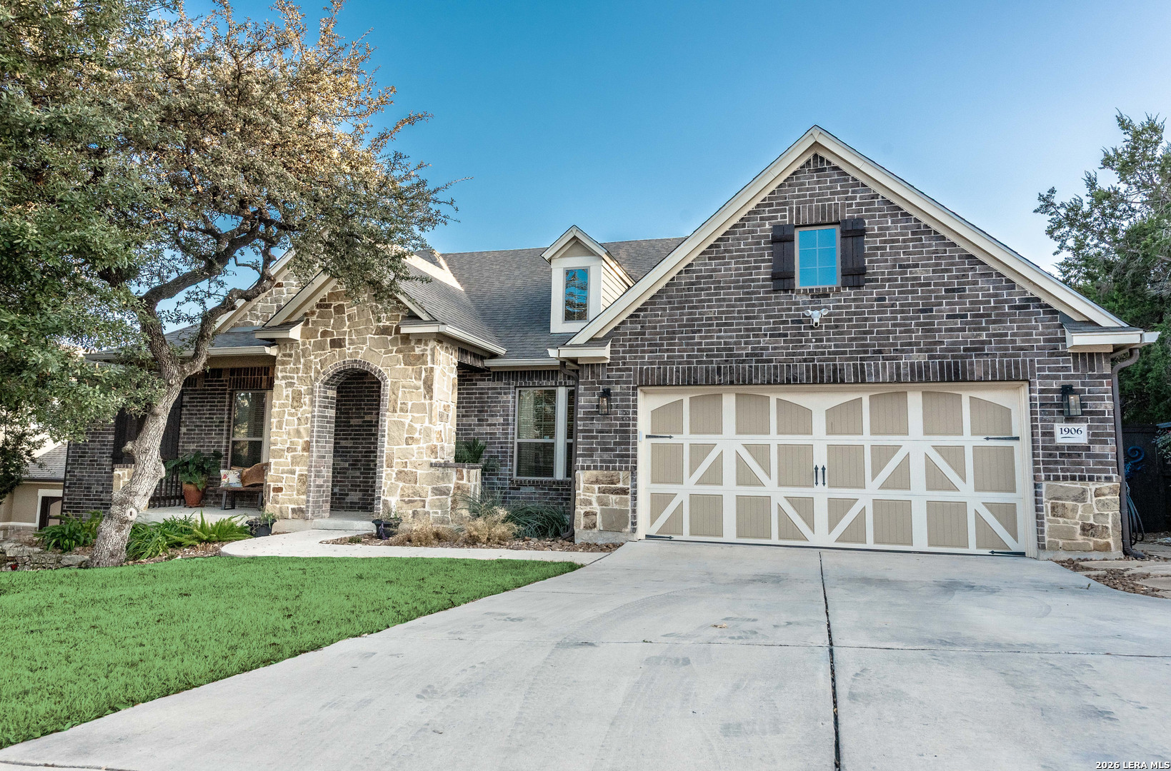 1906 Capella Creek San Antonio TX 78260