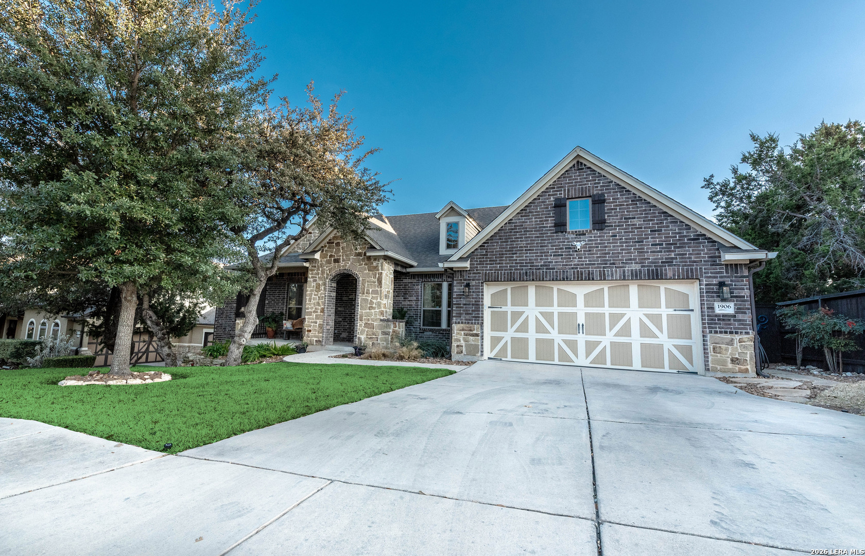 1906 Capella Creek San Antonio TX 78260