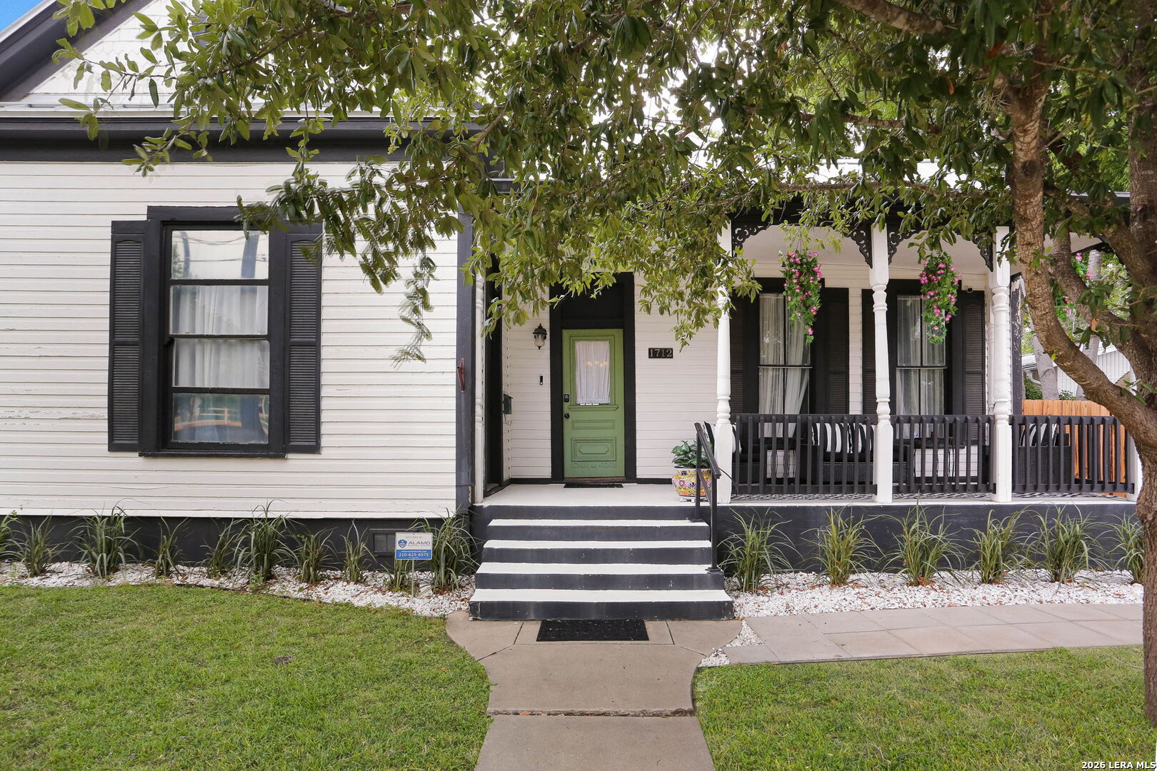 1712 N Pine Street San Antonio TX 78208