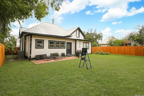 1712 N Pine Street San Antonio TX 78208