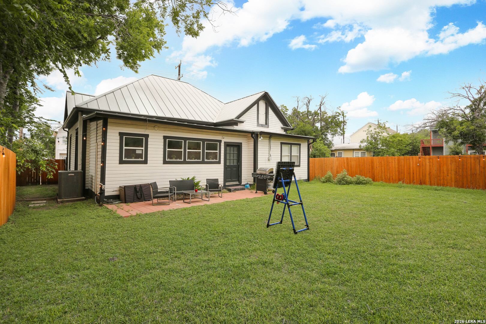 1712 N Pine Street San Antonio TX 78208