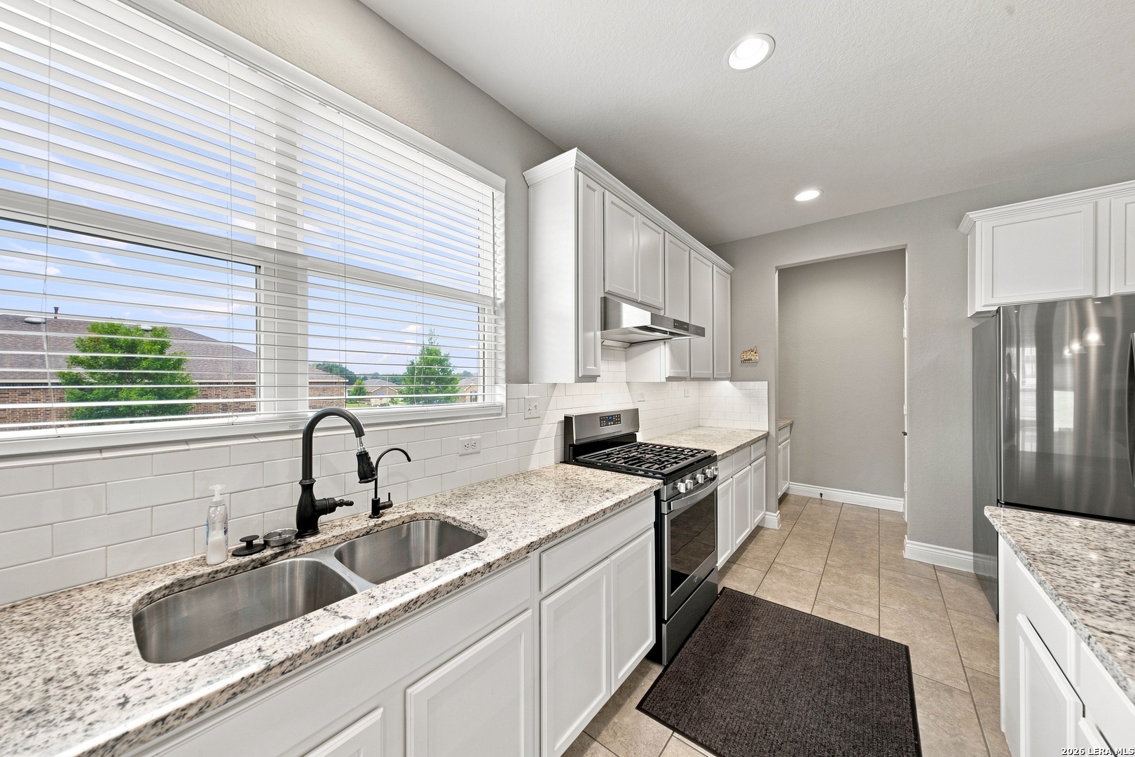 3704 Daisy Spring San Antonio TX 78253