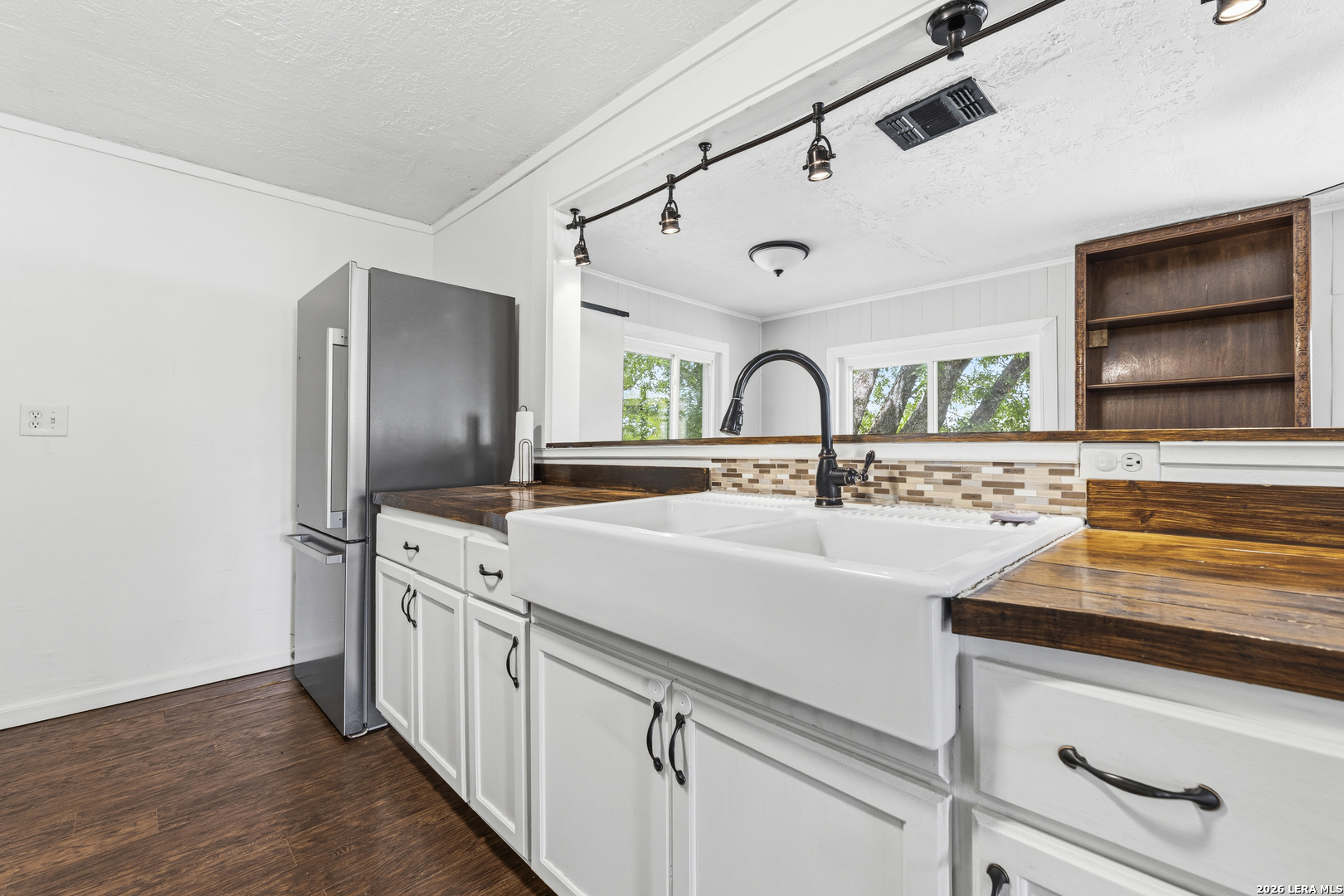 1628 County Road 357 Utopia TX 78884