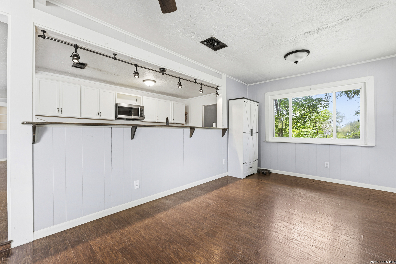 1628 County Road 357 Utopia TX 78884