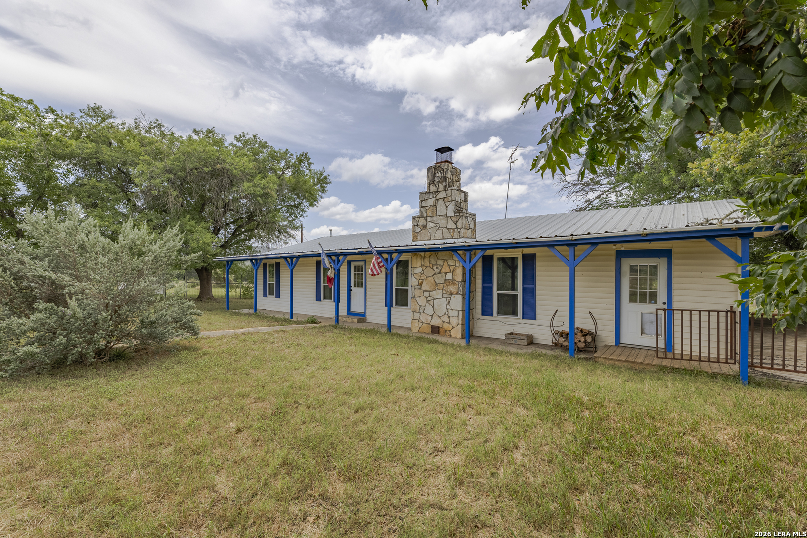 1628 County Road 357 Utopia TX 78884