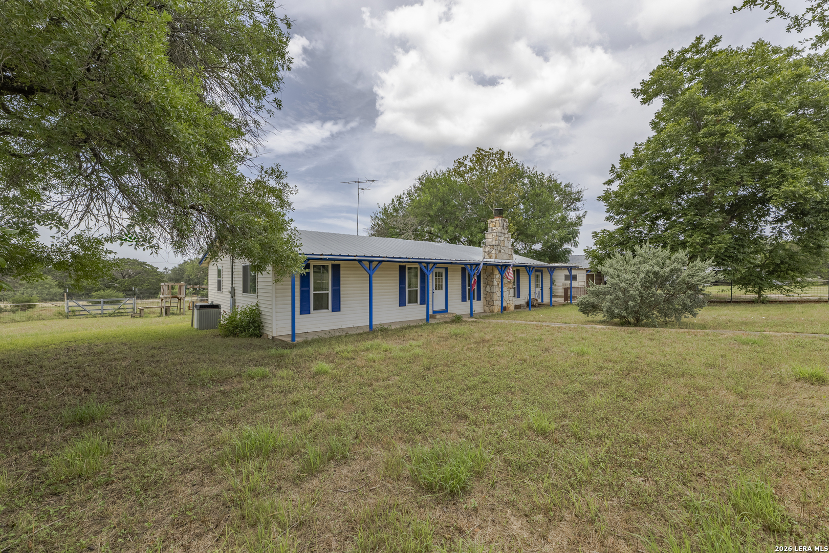 1628 County Road 357 Utopia TX 78884
