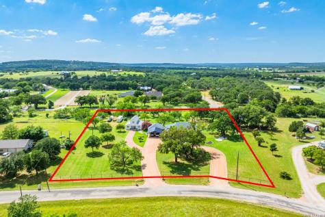 411 Emerald Loop Fredericksburg TX 78624