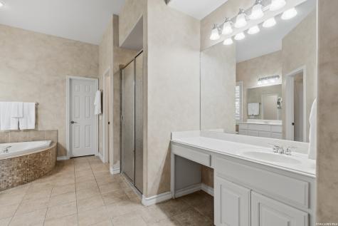18339 Emerald Oaks San Antonio TX 78259