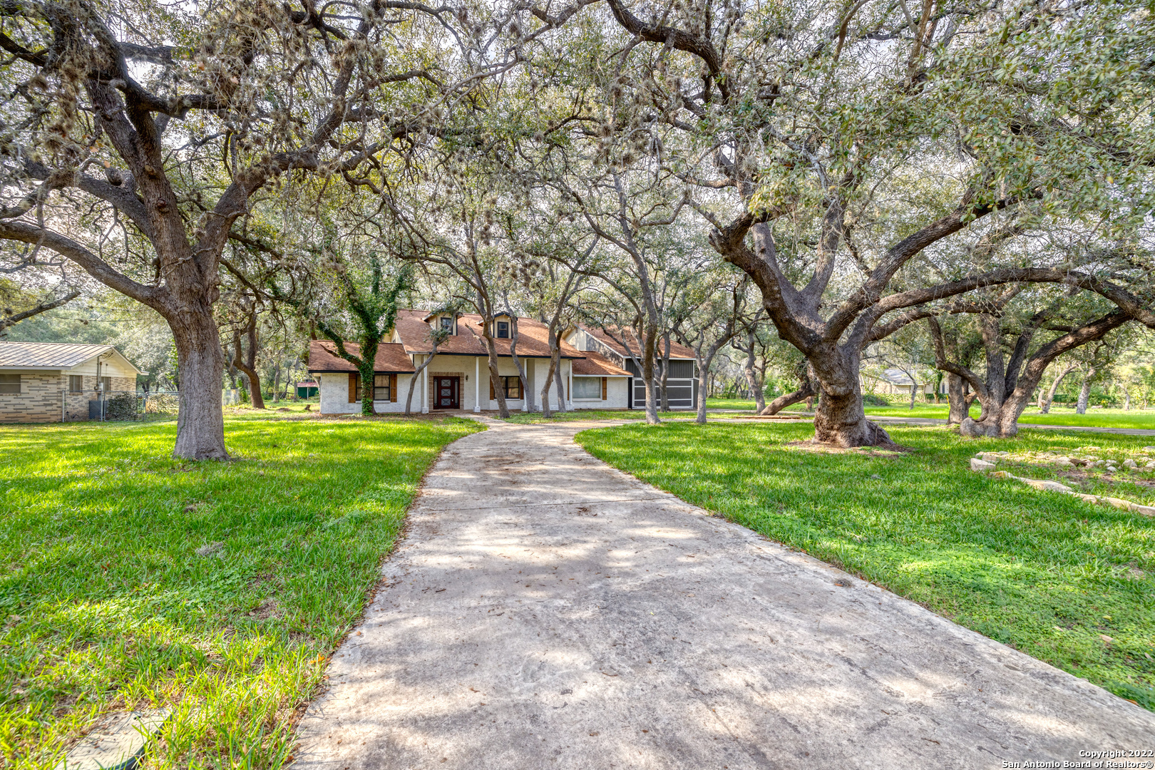 921 S Park Street Uvalde TX 78801