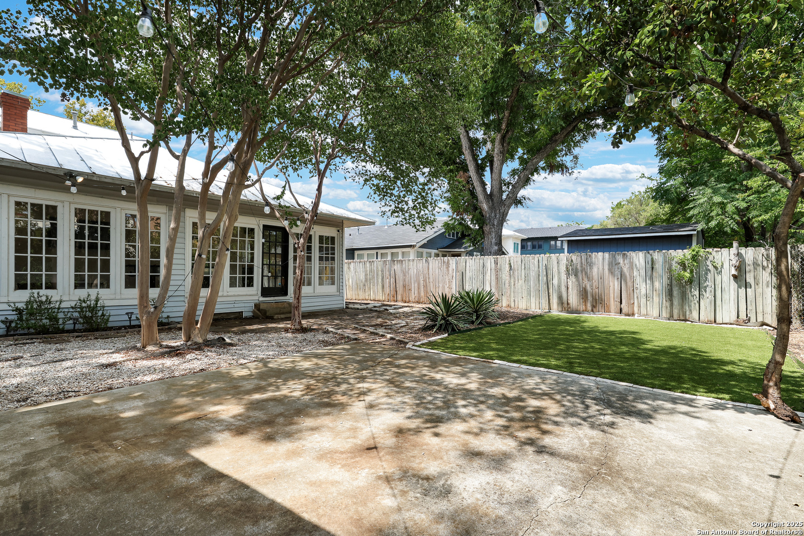 617 E Park Avenue San Antonio TX 78212