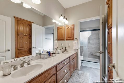 1057 Loma Verde Drive New Braunfels TX 78130