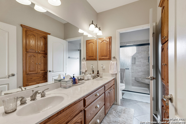 1057 Loma Verde Drive New Braunfels TX 78130