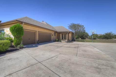 1418 Burgundy New Braunfels TX 78132