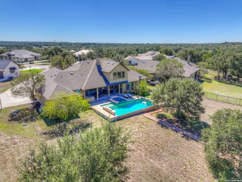 1418 Burgundy New Braunfels TX 78132
