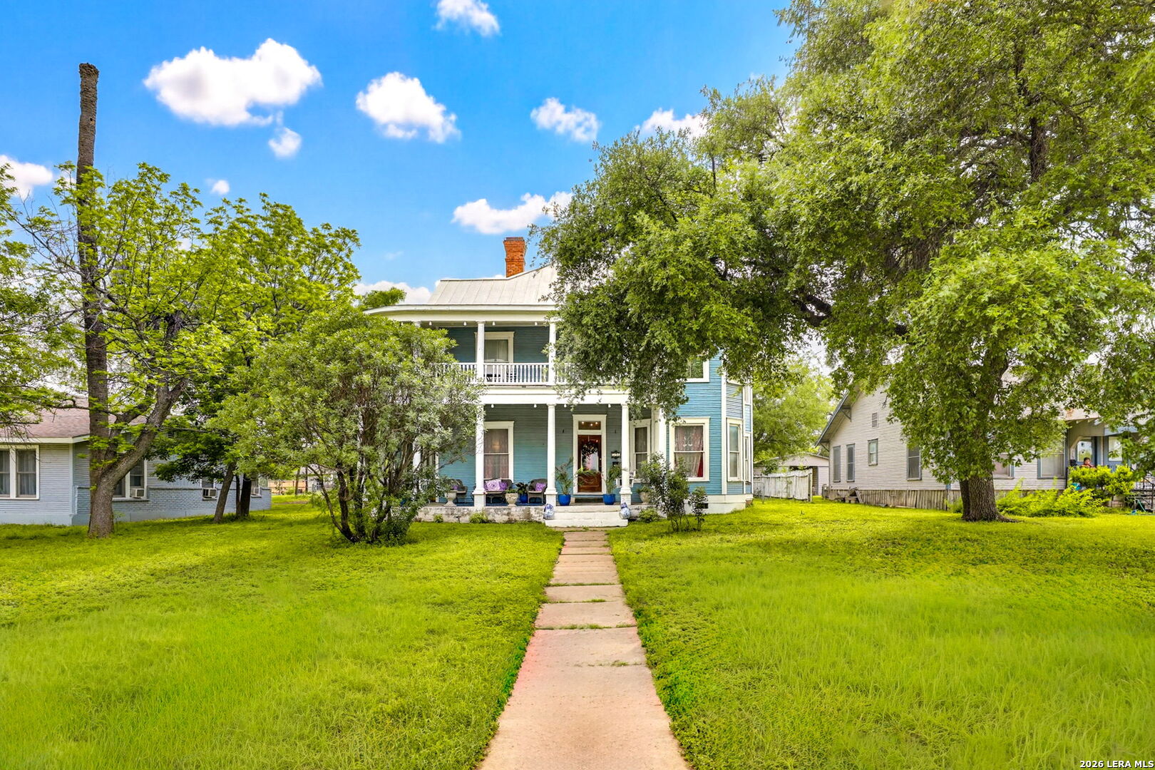 757 N Getty Street Uvalde TX 78801