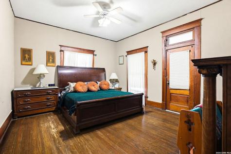 757 N Getty Street Uvalde TX 78801