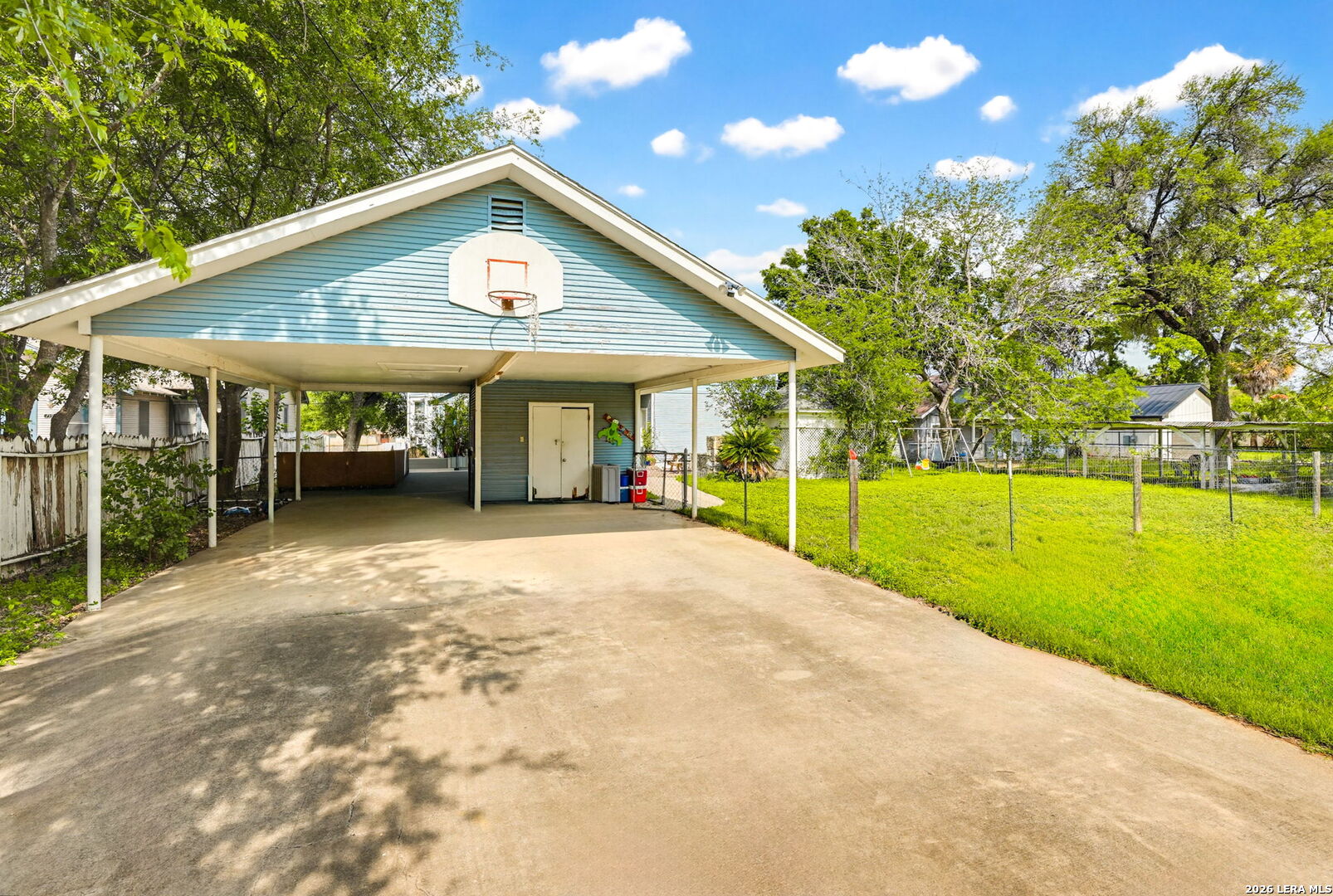 757 N Getty Street Uvalde TX 78801