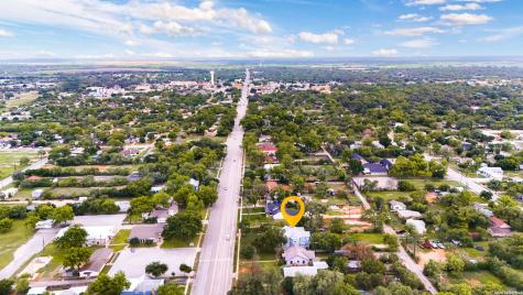 757 N Getty Street Uvalde TX 78801