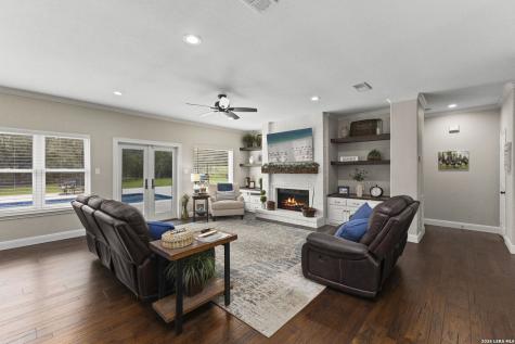 112 Cibolo Hollow N Boerne TX 78015