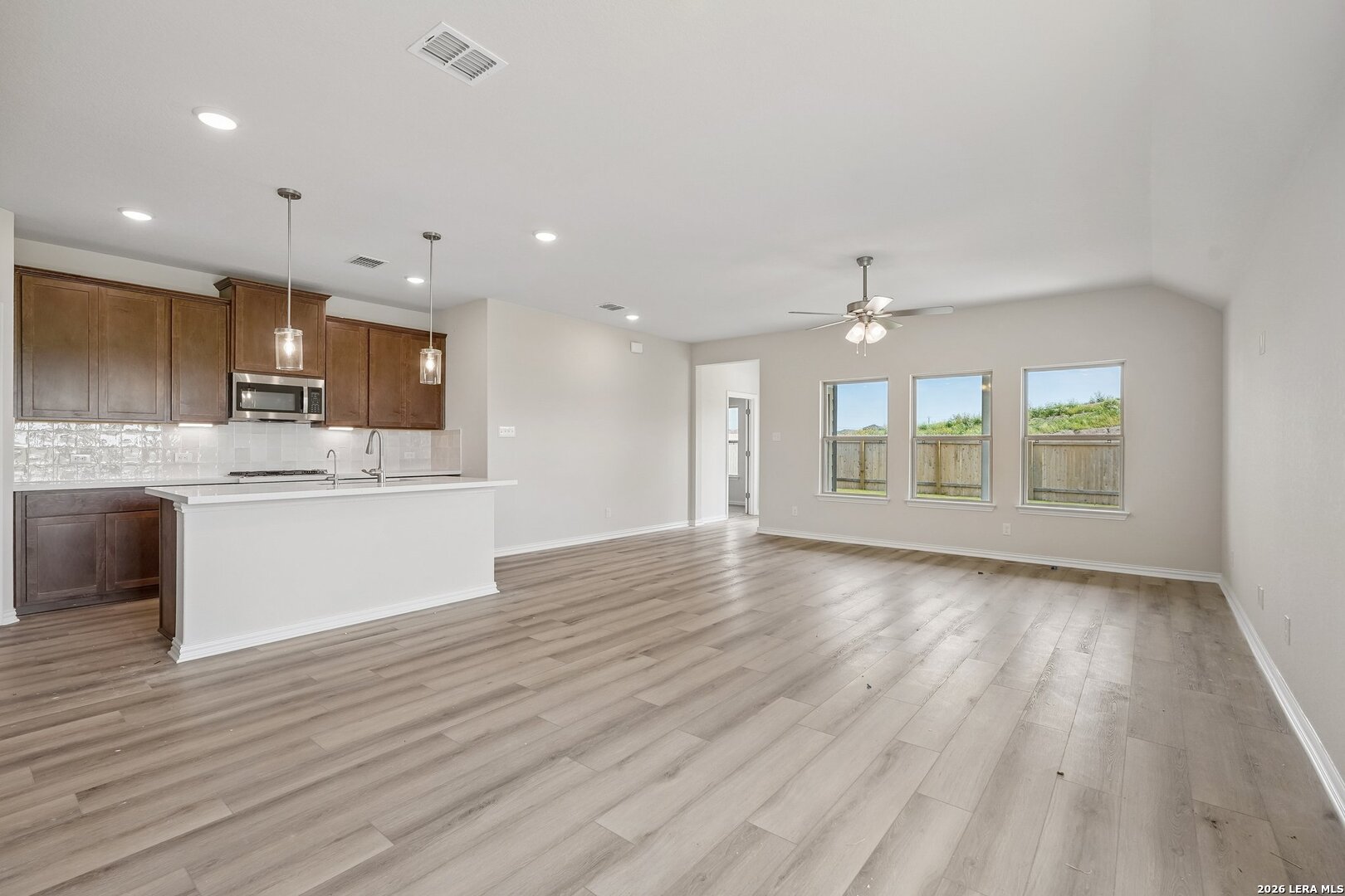 11227 Prairie Landing Converse TX 78109