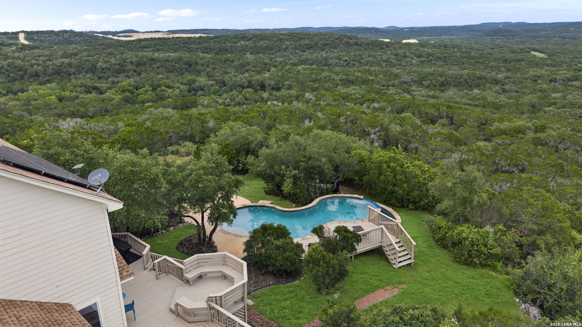 1040 County Road 2720 Mico TX 78056
