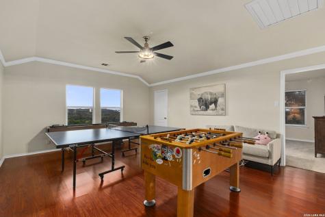 1040 County Road 2720 Mico TX 78056