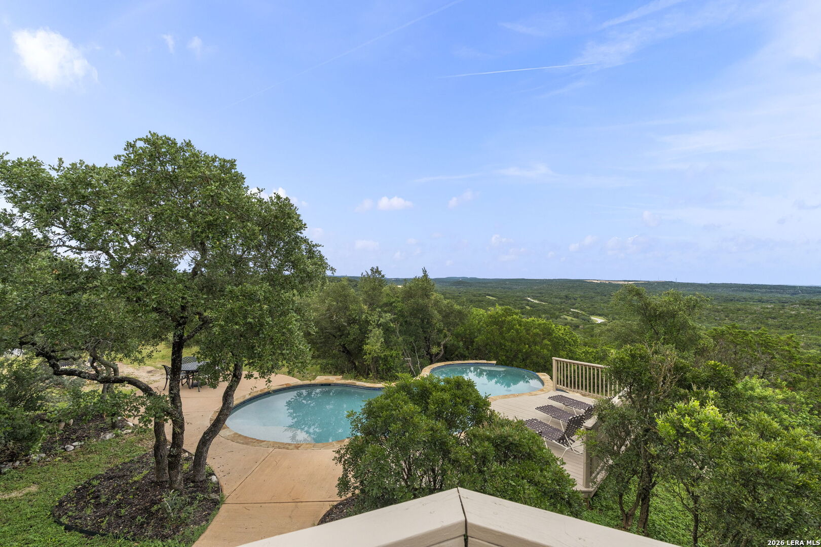 1040 County Road 2720 Mico TX 78056