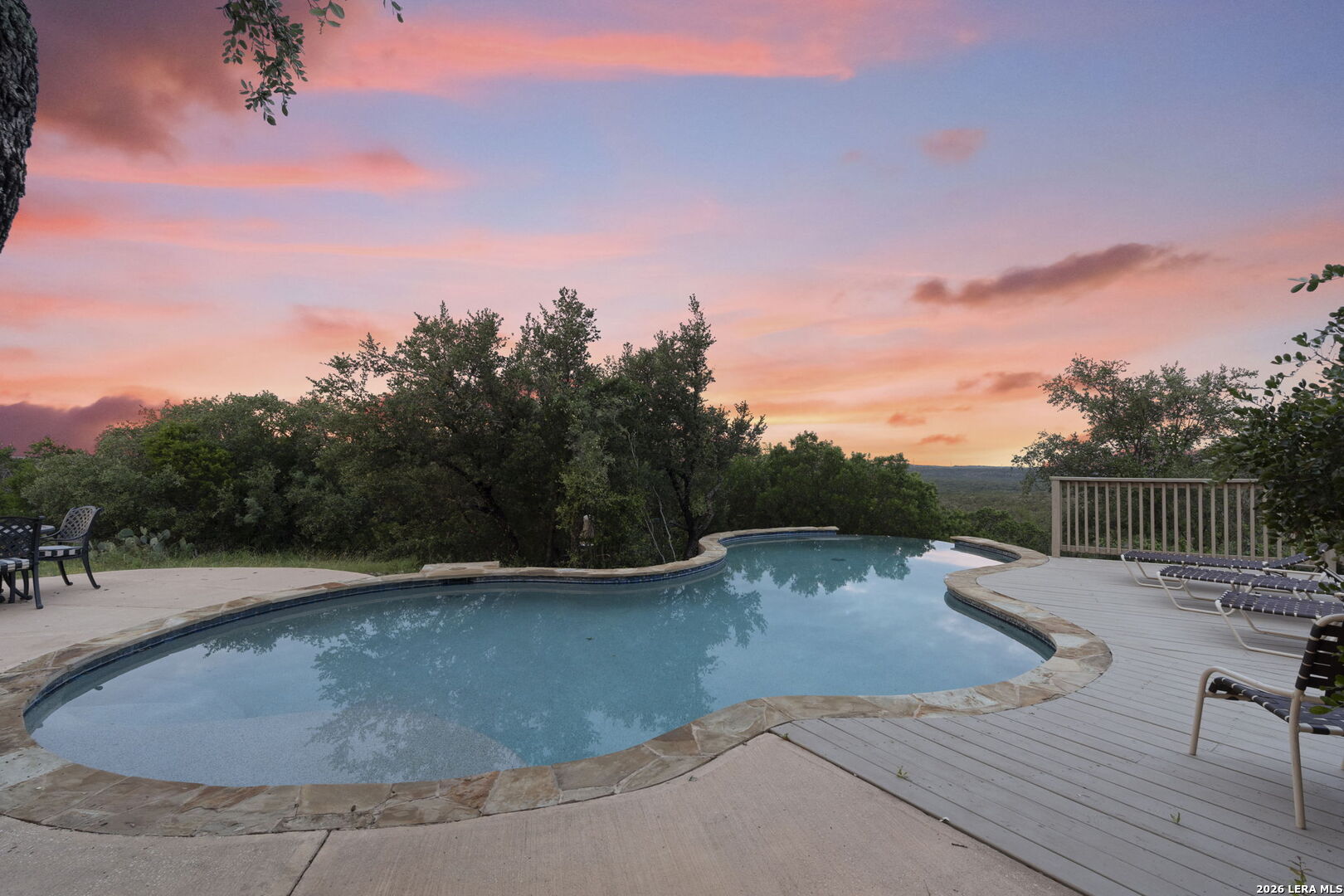 1040 County Road 2720 Mico TX 78056