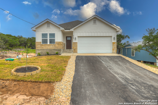 2105 Fuller Drive Canyon Lake TX 78133