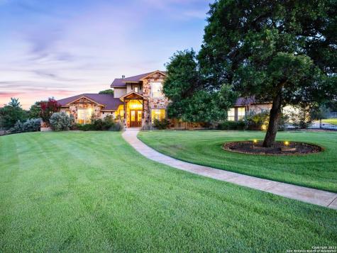 156 Bridgewater Drive La Vernia TX 78121