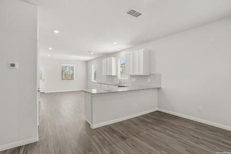 8406 Smithers Avenue San Antonio TX 78252
