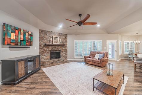218 Deer Ridge La Vernia TX 78121