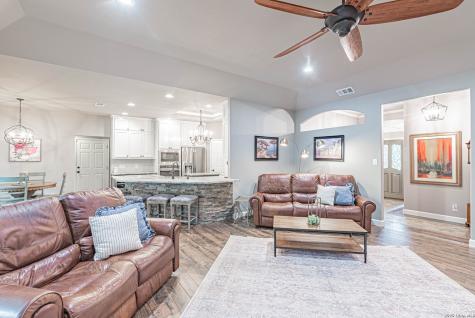 218 Deer Ridge La Vernia TX 78121