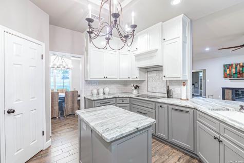 218 Deer Ridge La Vernia TX 78121