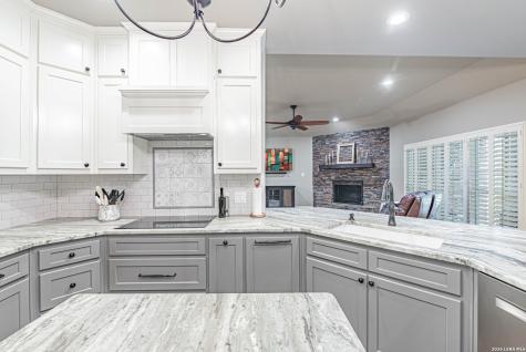 218 Deer Ridge La Vernia TX 78121