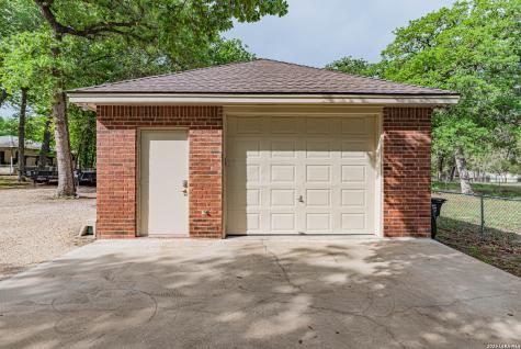 218 Deer Ridge La Vernia TX 78121