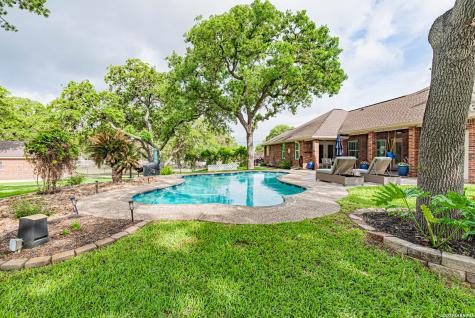 218 Deer Ridge La Vernia TX 78121