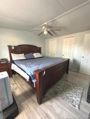 240 Lakeview Pleasanton TX 78064