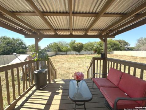 240 Lakeview Pleasanton TX 78064