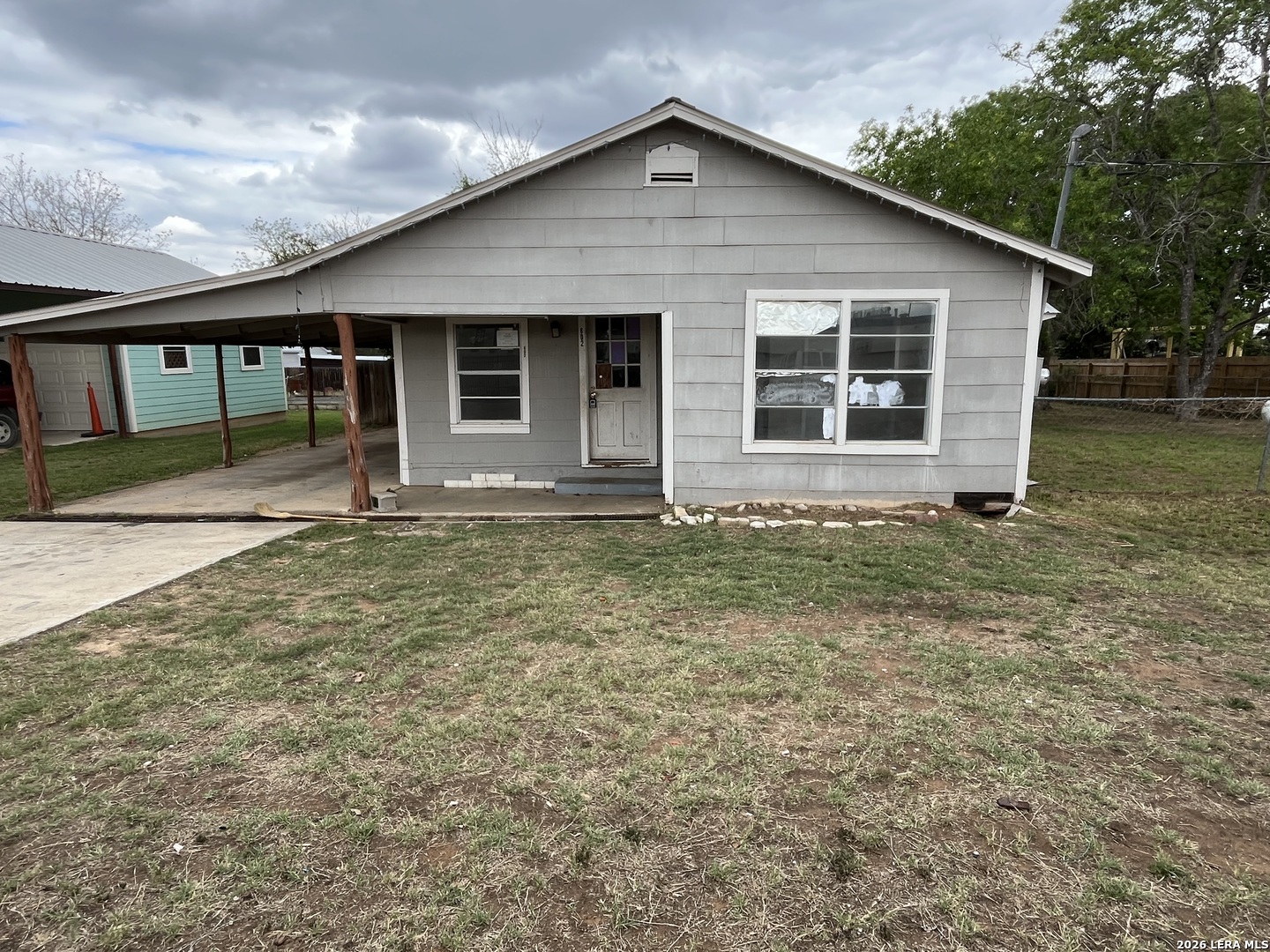 602 S 6th Street Stockdale TX 78160